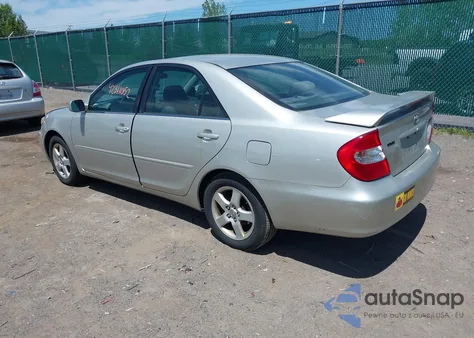 2004 Toyota Camry Se z USA, uszkodzony, nr VIN 4T1BE32K14U806451